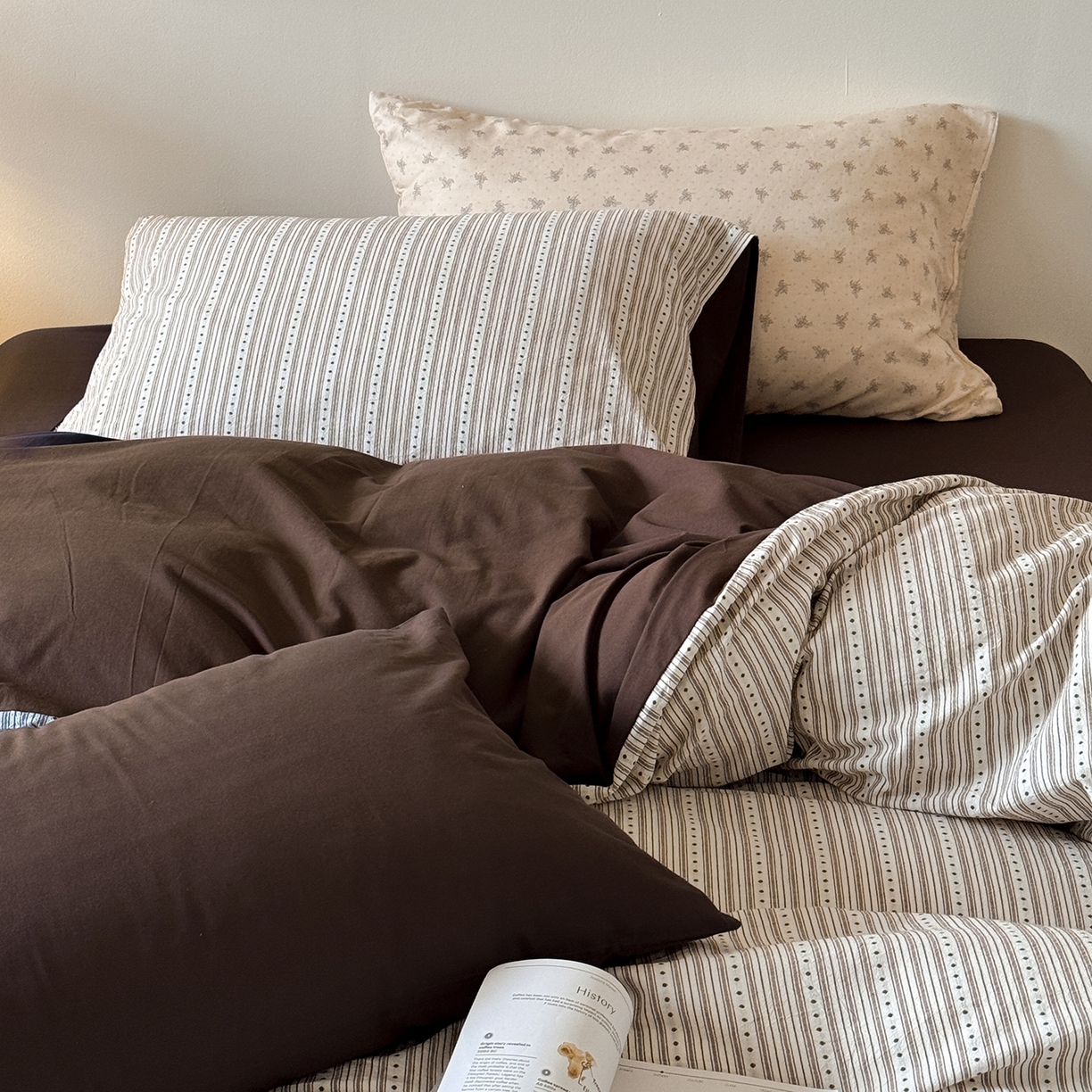 91家纺网 家纺一手货源 找家纺 蜜宿 2026新款全棉色织提花四件套-半岛日记 半岛日记（咖）