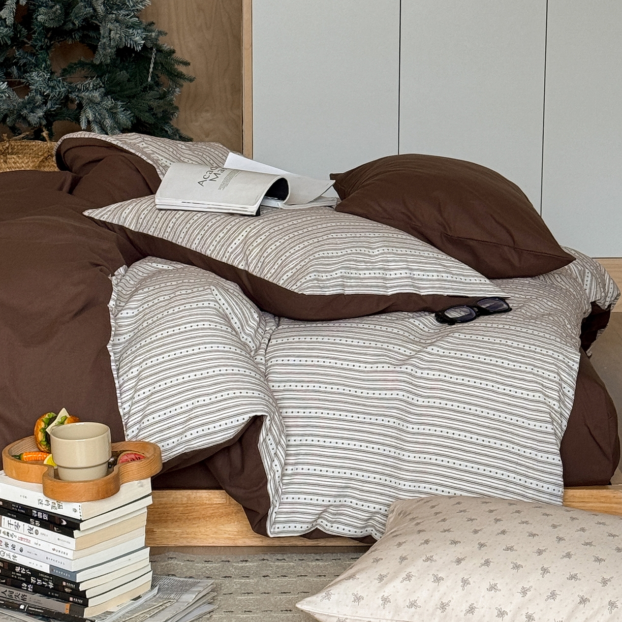 91家纺网 家纺一手货源 找家纺 蜜宿 2026新款全棉色织提花四件套-半岛日记 半岛日记（咖）