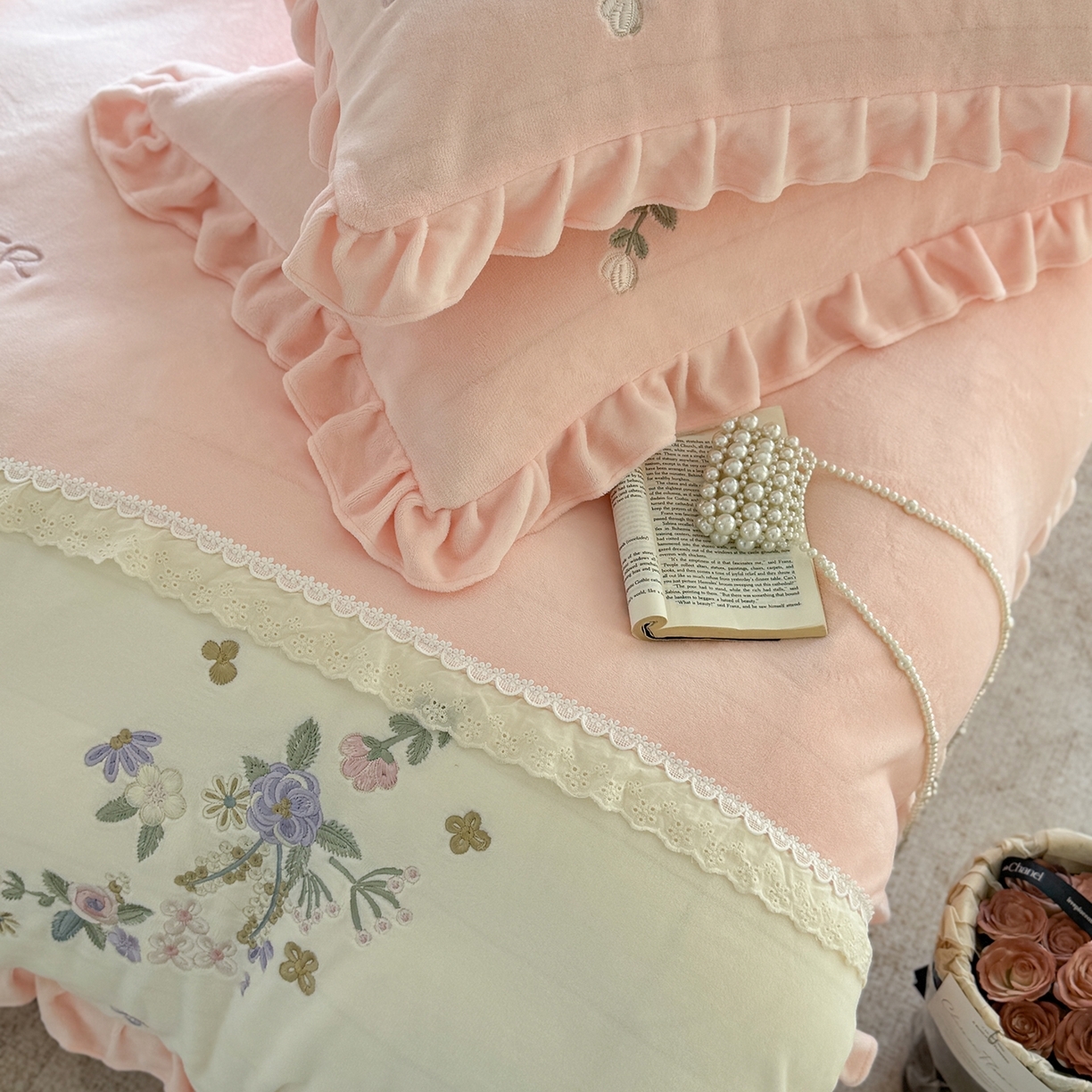 91家纺网 家纺一手货源 找家纺 （总）可以家居  2025新款高克重全消光超细旦奶芙云绒四件套-玛利亚系列