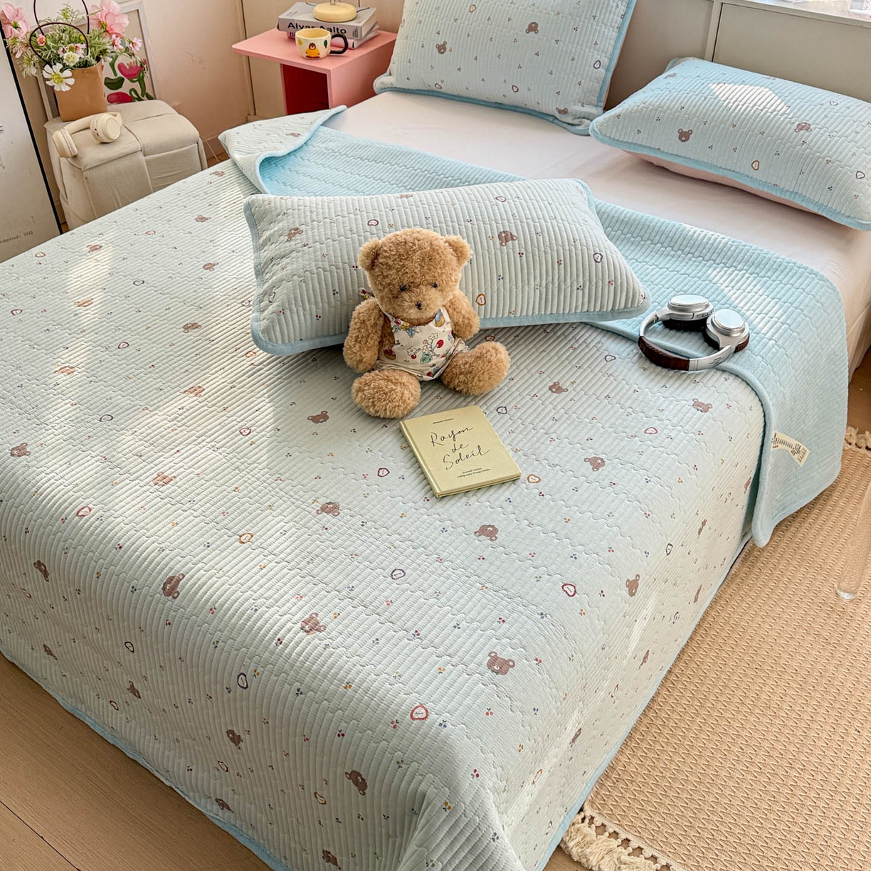 91家纺网 家纺一手货源 找家纺 恒尚居 2026新款纯棉牛奶绒床盖双面两用夹棉床单床垫-秋冬款 四季通用 布布熊【A纯棉-B牛奶绒】