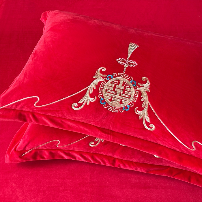 91家纺网 家纺一手货源 找家纺 富之雅婚庆 2025新款高克重全工艺牛奶绒宝宝绒刺绣婚庆四件套 缘定三生（宝宝绒）