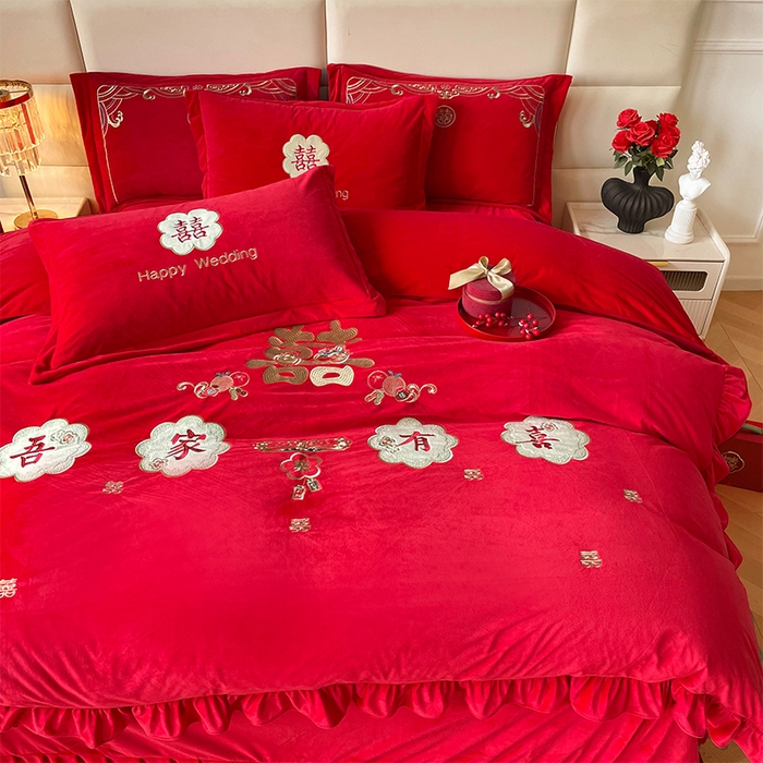 91家纺网 家纺一手货源 找家纺 富之雅婚庆 2025新款高克重全工艺牛奶绒宝宝绒刺绣婚庆四件套 喜事连连（花边款宝宝绒）