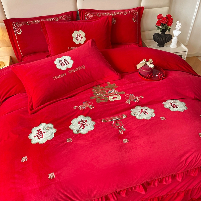 91家纺网 家纺一手货源 找家纺 富之雅婚庆 2025新款高克重全工艺牛奶绒宝宝绒刺绣婚庆四件套 喜事连连（花边款宝宝绒）