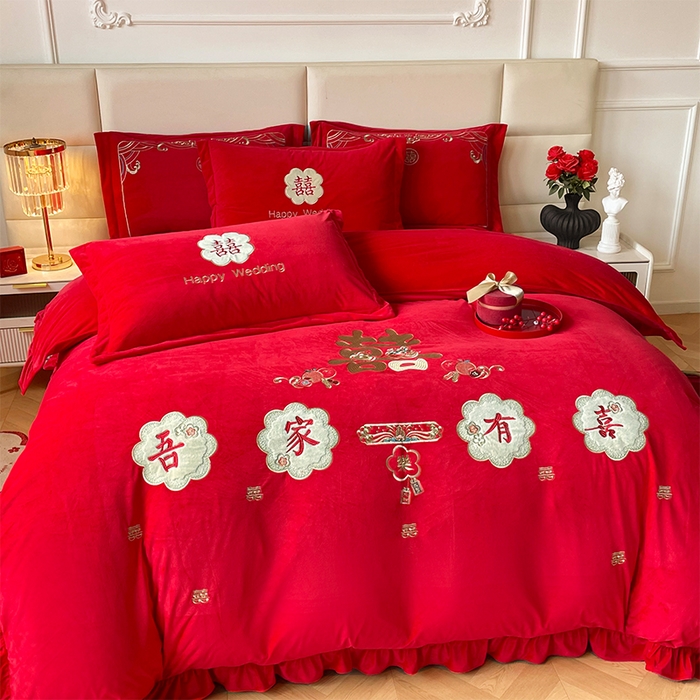 91家纺网 家纺一手货源 找家纺 富之雅婚庆 2025新款高克重全工艺牛奶绒宝宝绒刺绣婚庆四件套 喜事连连（花边款宝宝绒）