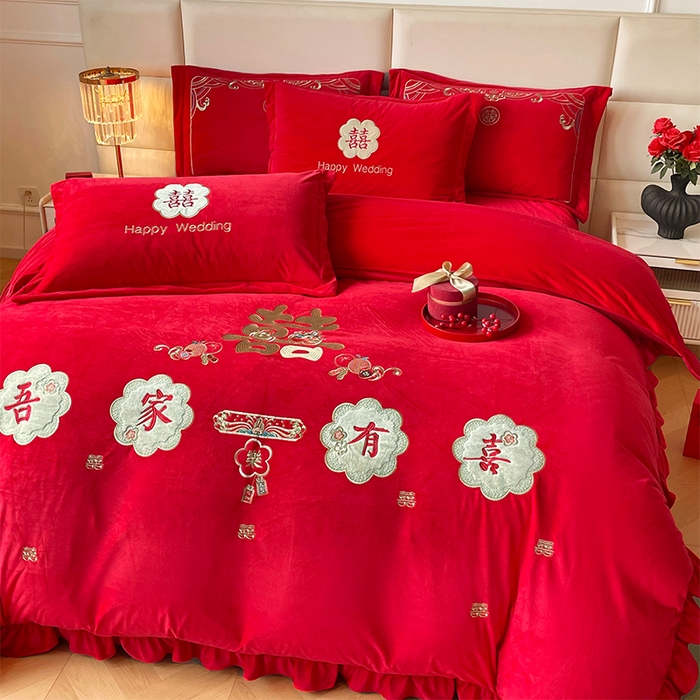 91家纺网 家纺一手货源 找家纺 富之雅婚庆 2025新款高克重全工艺牛奶绒宝宝绒刺绣婚庆四件套 喜事连连（花边款宝宝绒）