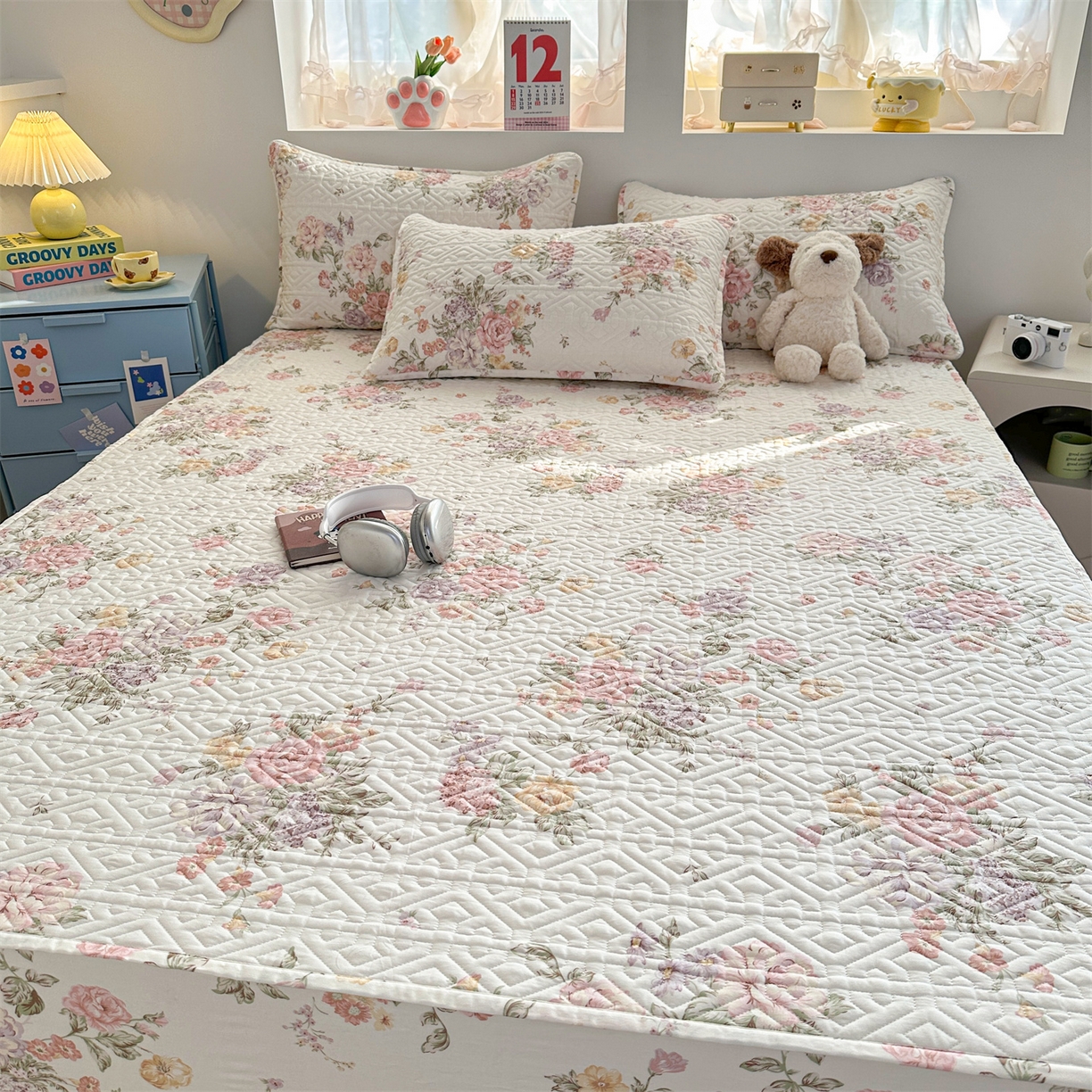 91家纺网 家纺一手货源 找家纺 忘忧草 2025新款清新简约全棉印花夹棉床笠 南法庄园