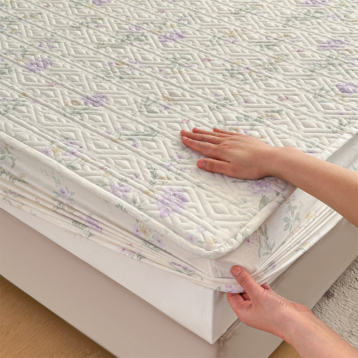 91家纺网 家纺一手货源 找家纺 忘忧草 2025新款清新简约全棉印花夹棉床笠 芜晴花-紫