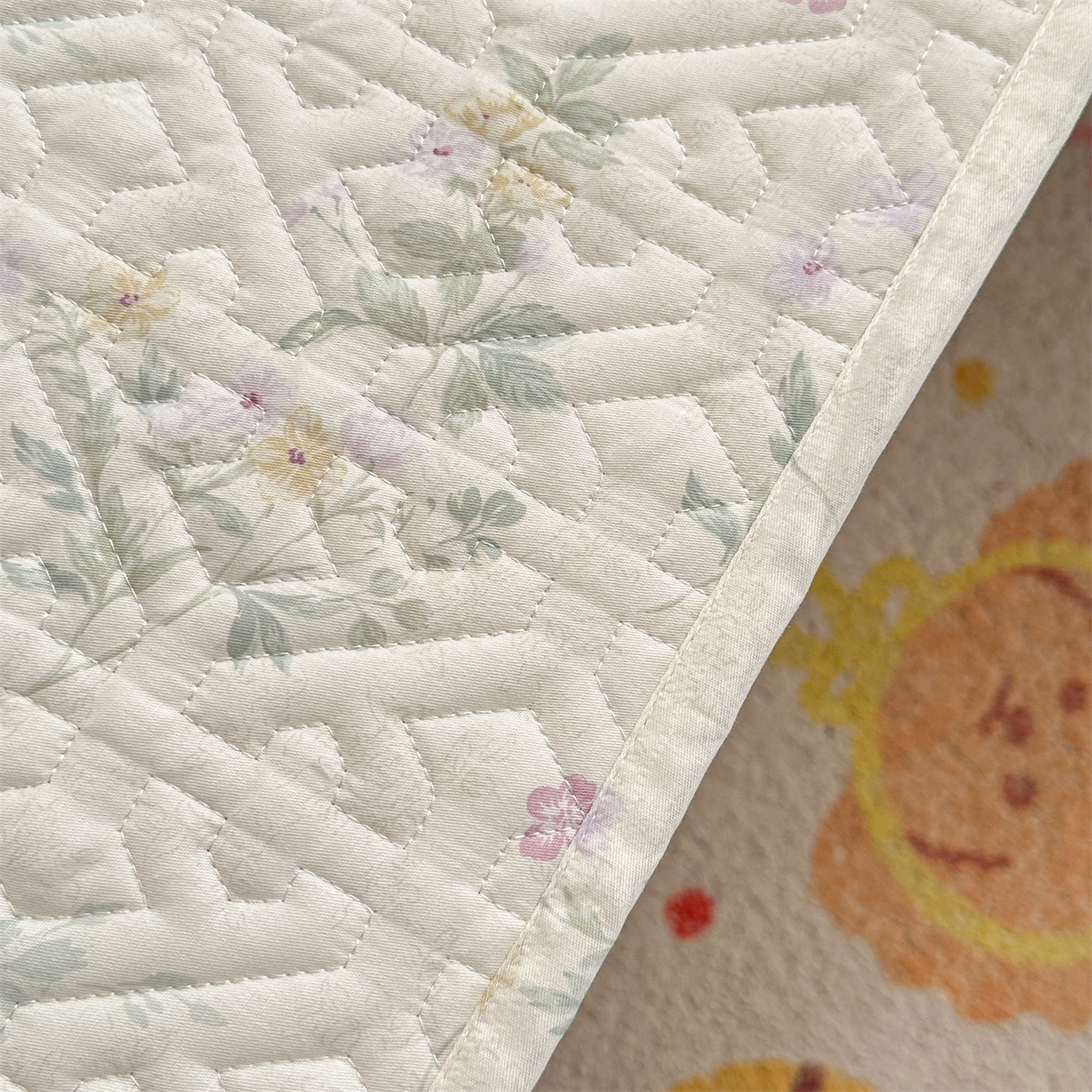 91家纺网 家纺一手货源 找家纺 忘忧草 2025新款清新简约全棉印花夹棉床笠 芜晴花-紫