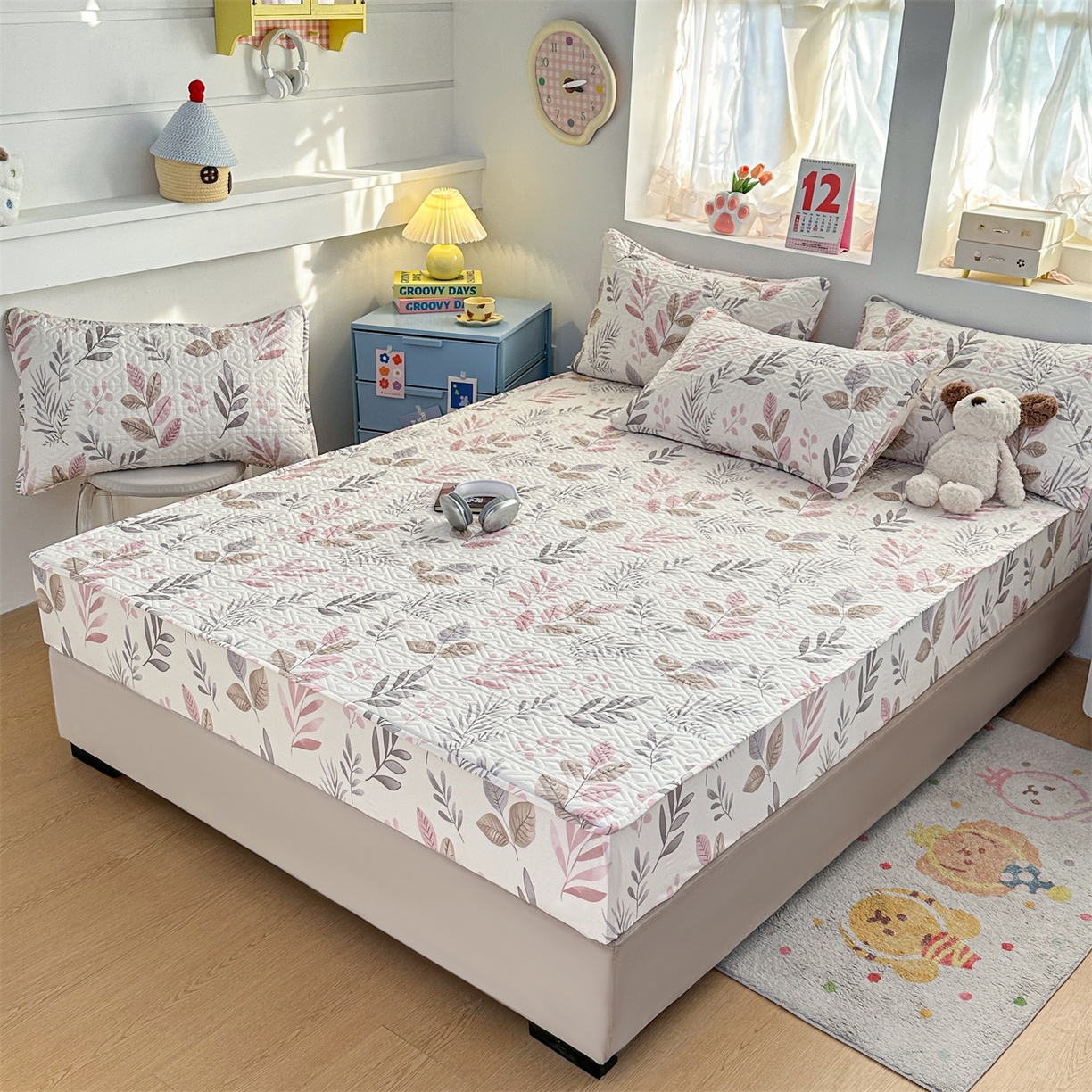 91家纺网 家纺一手货源 找家纺 忘忧草 2025新款清新简约全棉印花夹棉床笠 叶语轻喃