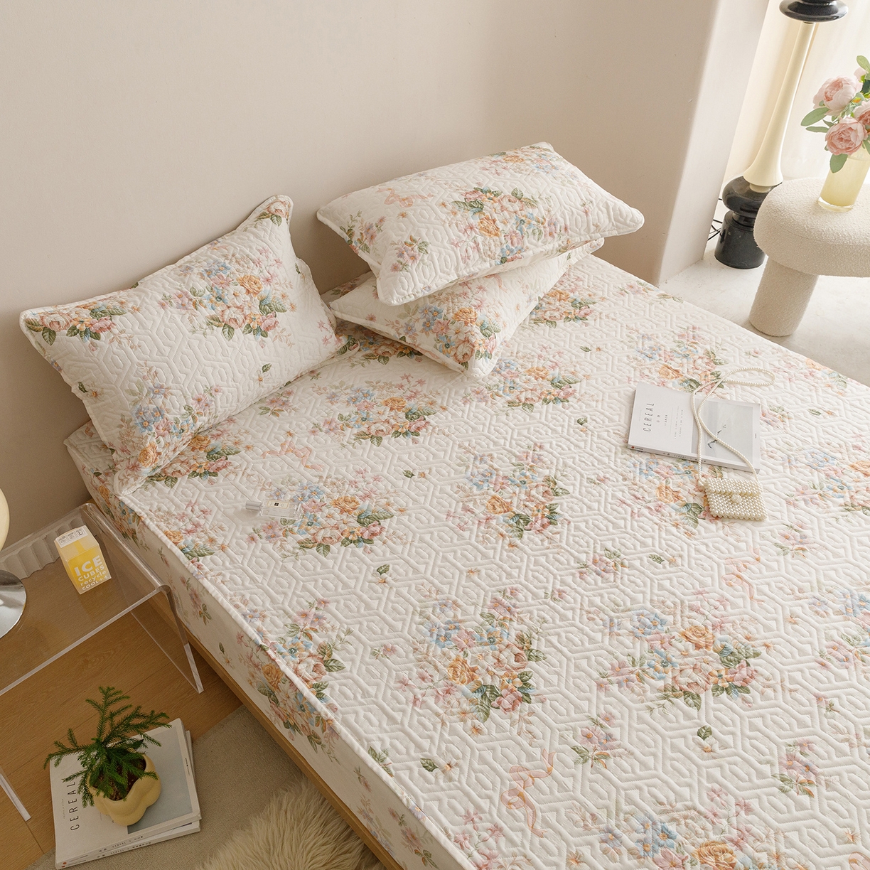 91家纺网 家纺一手货源 找家纺 忘忧草 2025新款清新简约全棉印花夹棉床笠 花期如梦