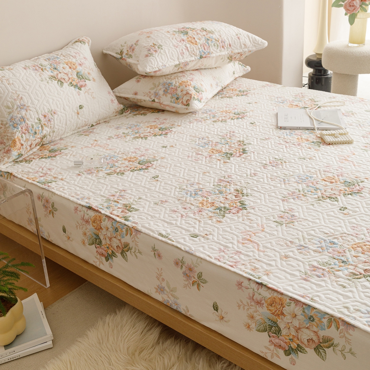 91家纺网 家纺一手货源 找家纺 忘忧草 2025新款清新简约全棉印花夹棉床笠 花期如梦