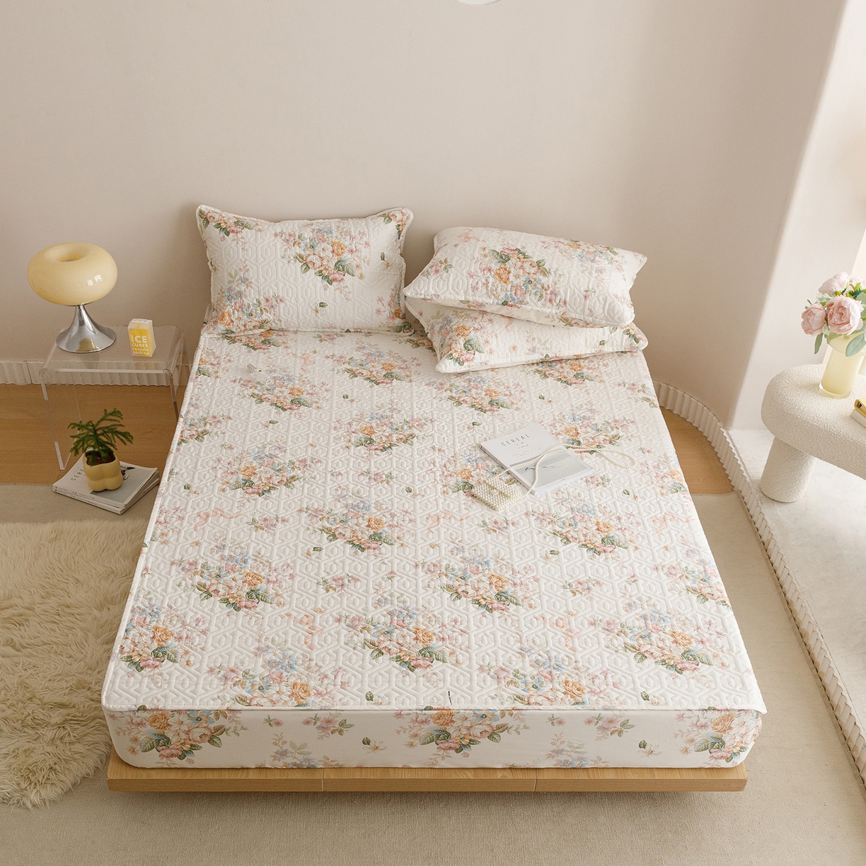 91家纺网 家纺一手货源 找家纺 忘忧草 2025新款清新简约全棉印花夹棉床笠 花期如梦