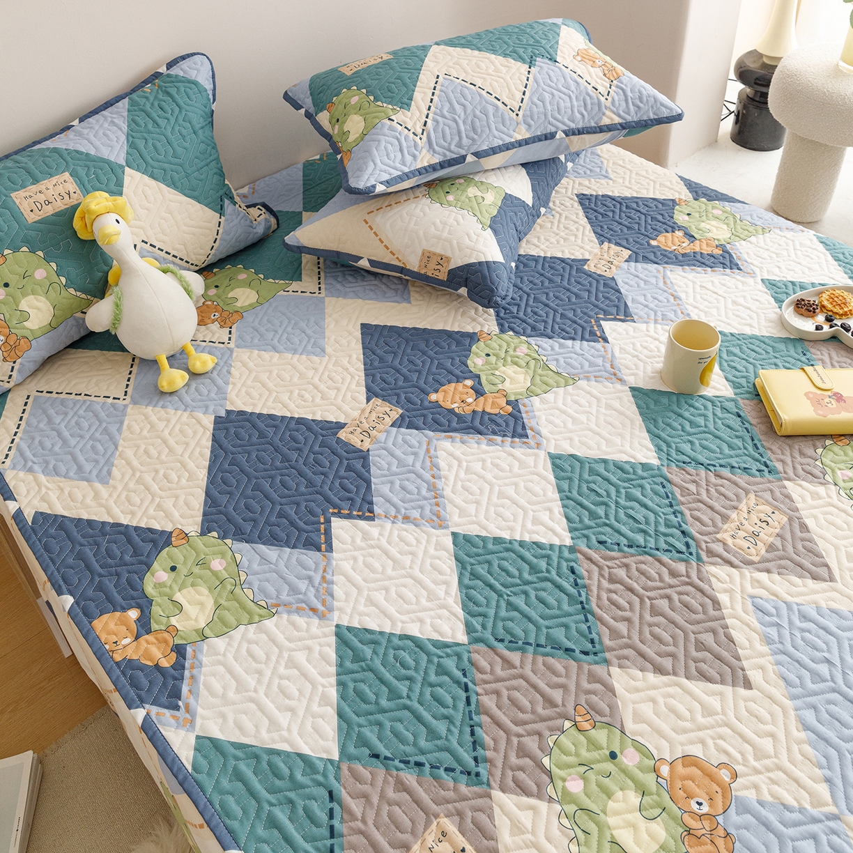 91家纺网 家纺一手货源 找家纺 忘忧草 2025新款清新简约全棉印花夹棉床笠 淘淘龙