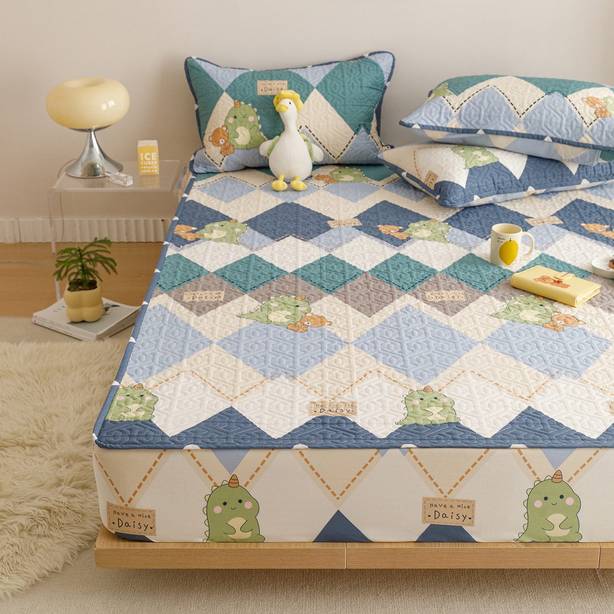 91家纺网 家纺一手货源 找家纺 忘忧草 2025新款清新简约全棉印花夹棉床笠 淘淘龙