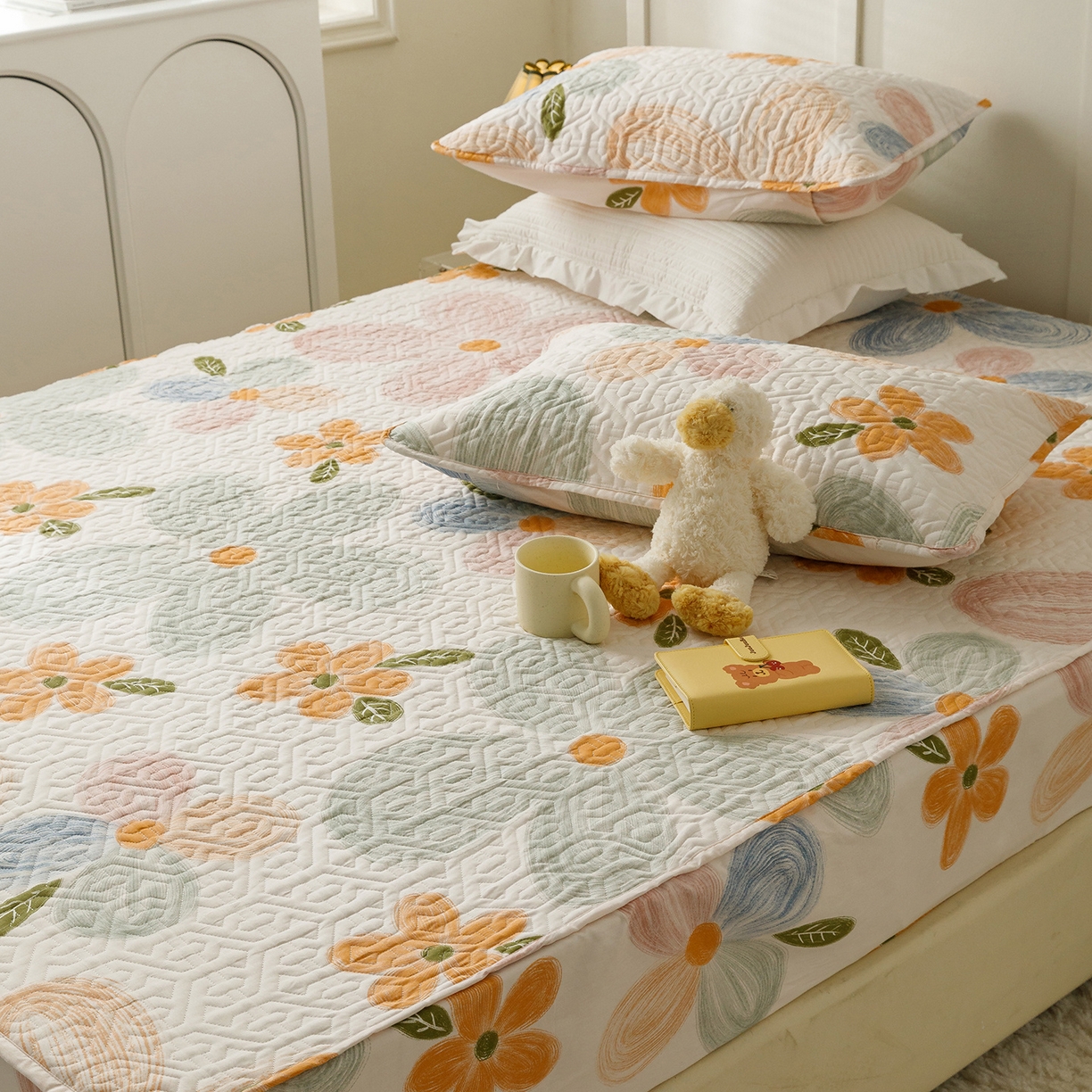 91家纺网 家纺一手货源 找家纺 忘忧草 2025新款清新简约全棉印花夹棉床笠 秋洛