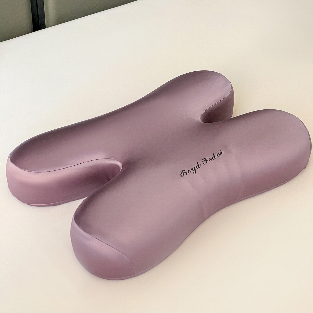 91家纺网 家纺一手货源 找家纺 麦哆乐 2026新款纯色关节记忆枕H枕 紫色