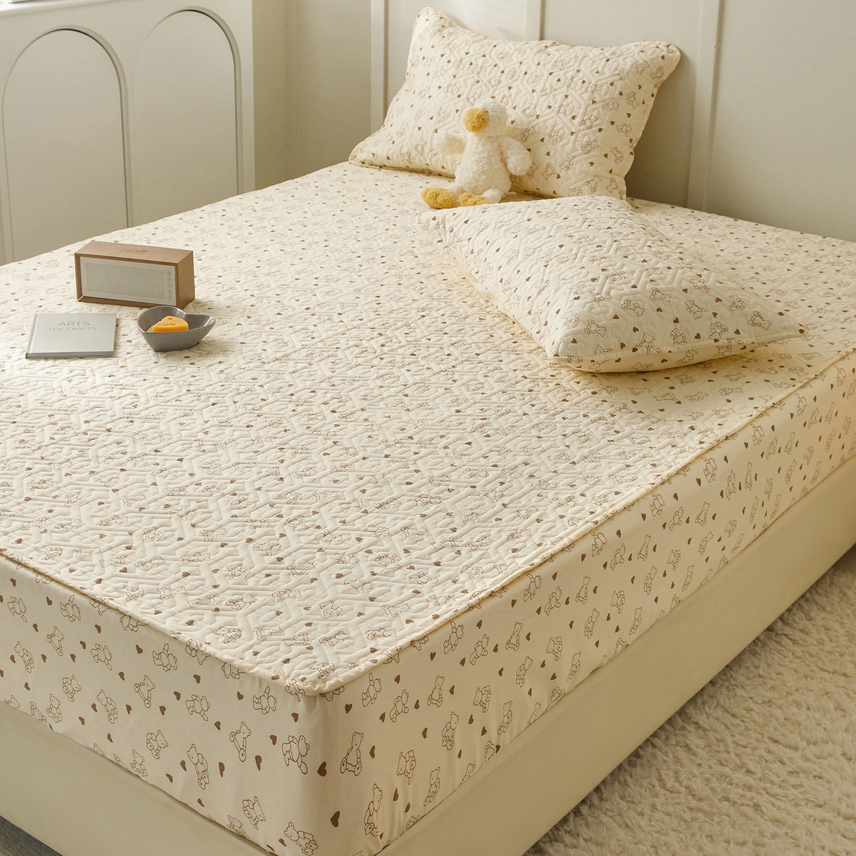 91家纺网 家纺一手货源 找家纺 忘忧草 2025新款清新简约全棉印花夹棉床笠 贝贝熊