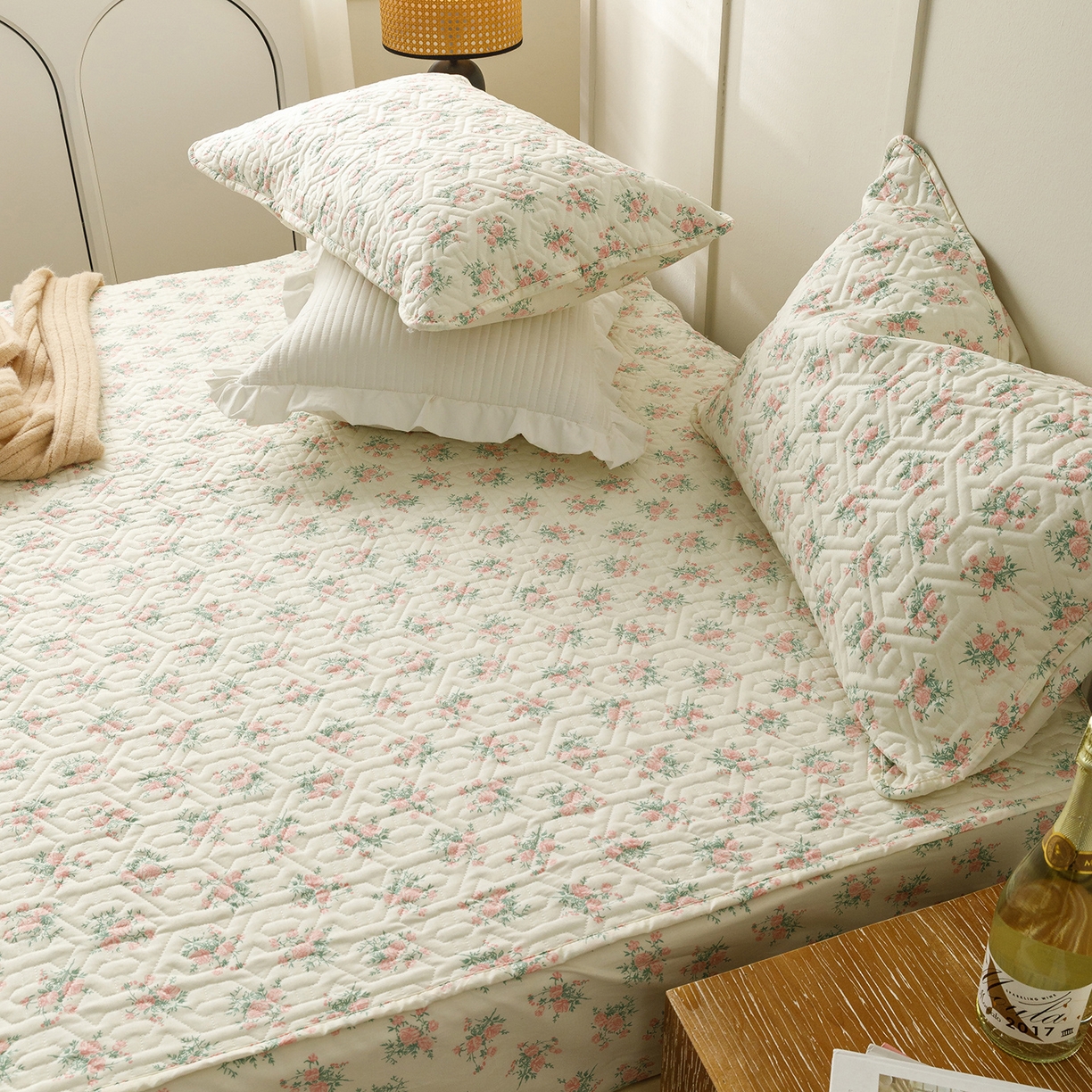 91家纺网 家纺一手货源 找家纺 忘忧草 2025新款清新简约全棉印花夹棉床笠 少女心