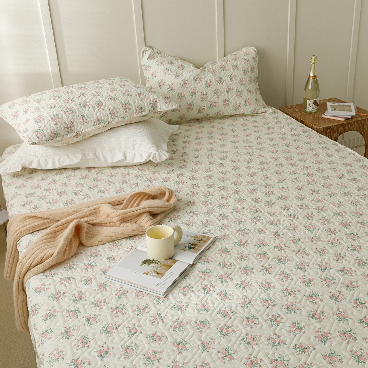 91家纺网 家纺一手货源 找家纺 忘忧草 2025新款清新简约全棉印花夹棉床笠 少女心