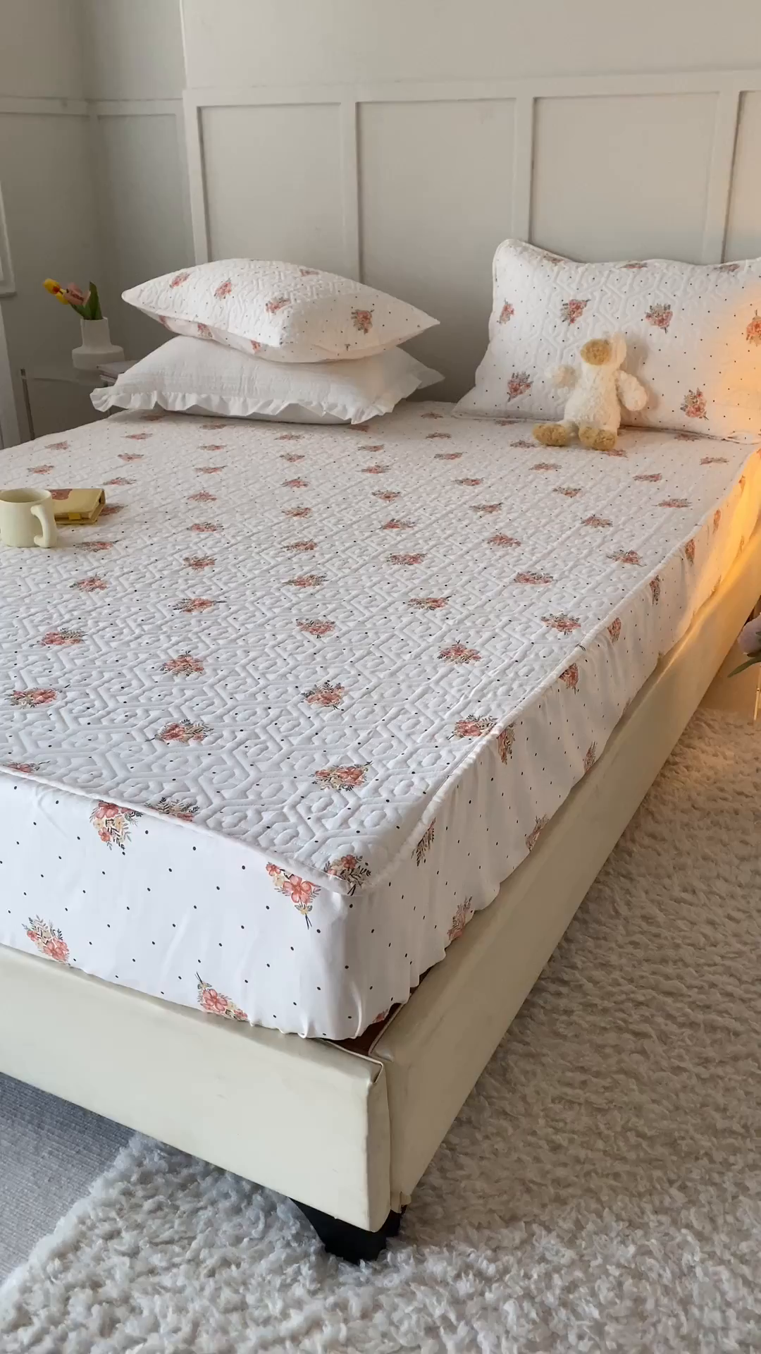 91家纺网 家纺一手货源 找家纺 忘忧草 2025新款清新简约全棉印花夹棉床笠 花簇-米