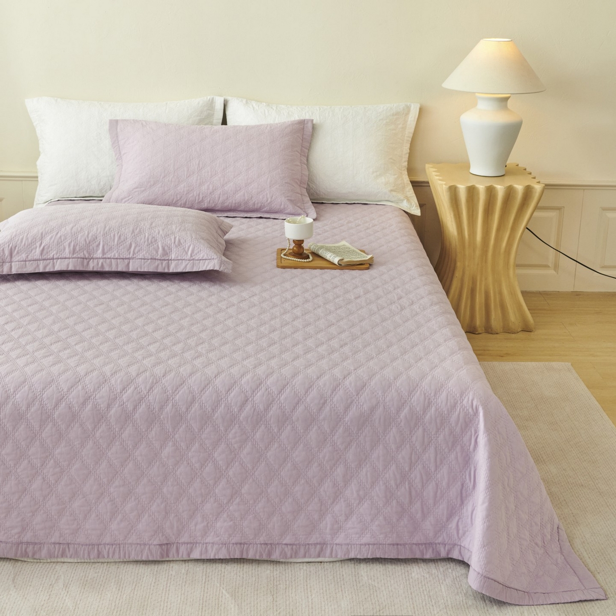 莎果家纺 2025新款双面60支纯棉细纱菱形格刺绣床盖 菱形紫