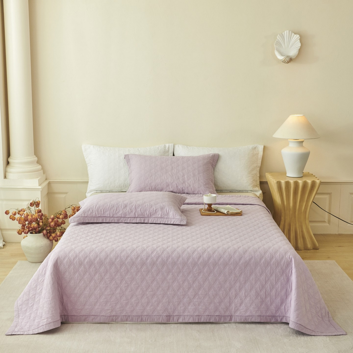 91家纺网 家纺一手货源 找家纺 莎果家纺 2025新款双面60支纯棉细纱菱形格刺绣床盖 菱形紫