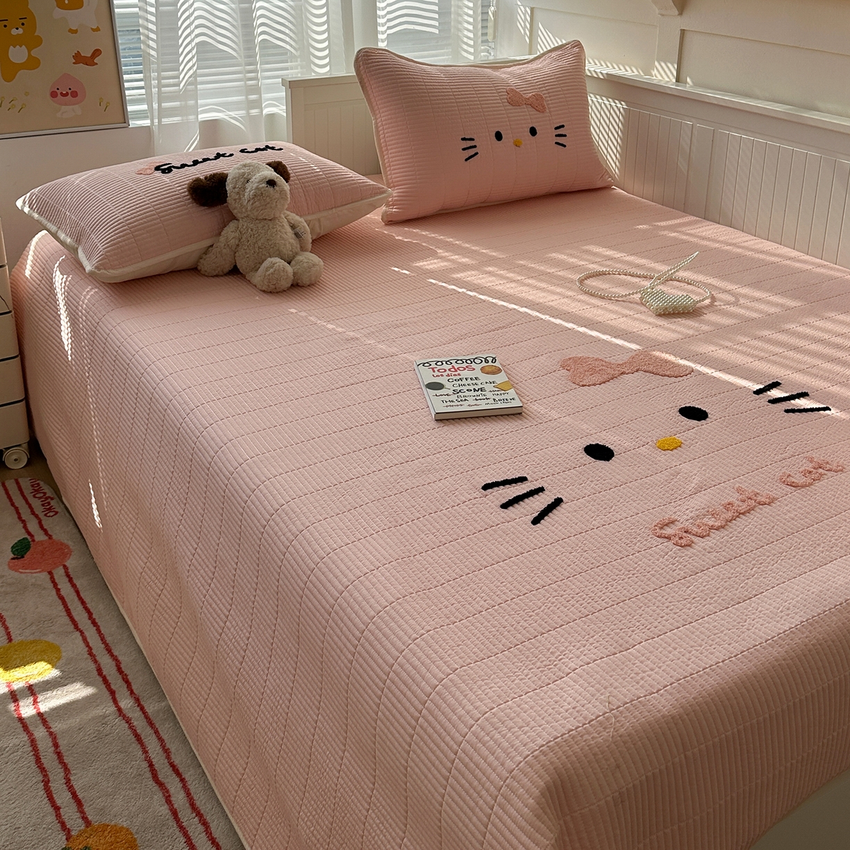 91家纺网 家纺一手货源 找家纺 繁花家居 2025新款云朵棉软到心坎可爱毛巾绣床盖，不跑床的加厚床单 喵喵-奶粉