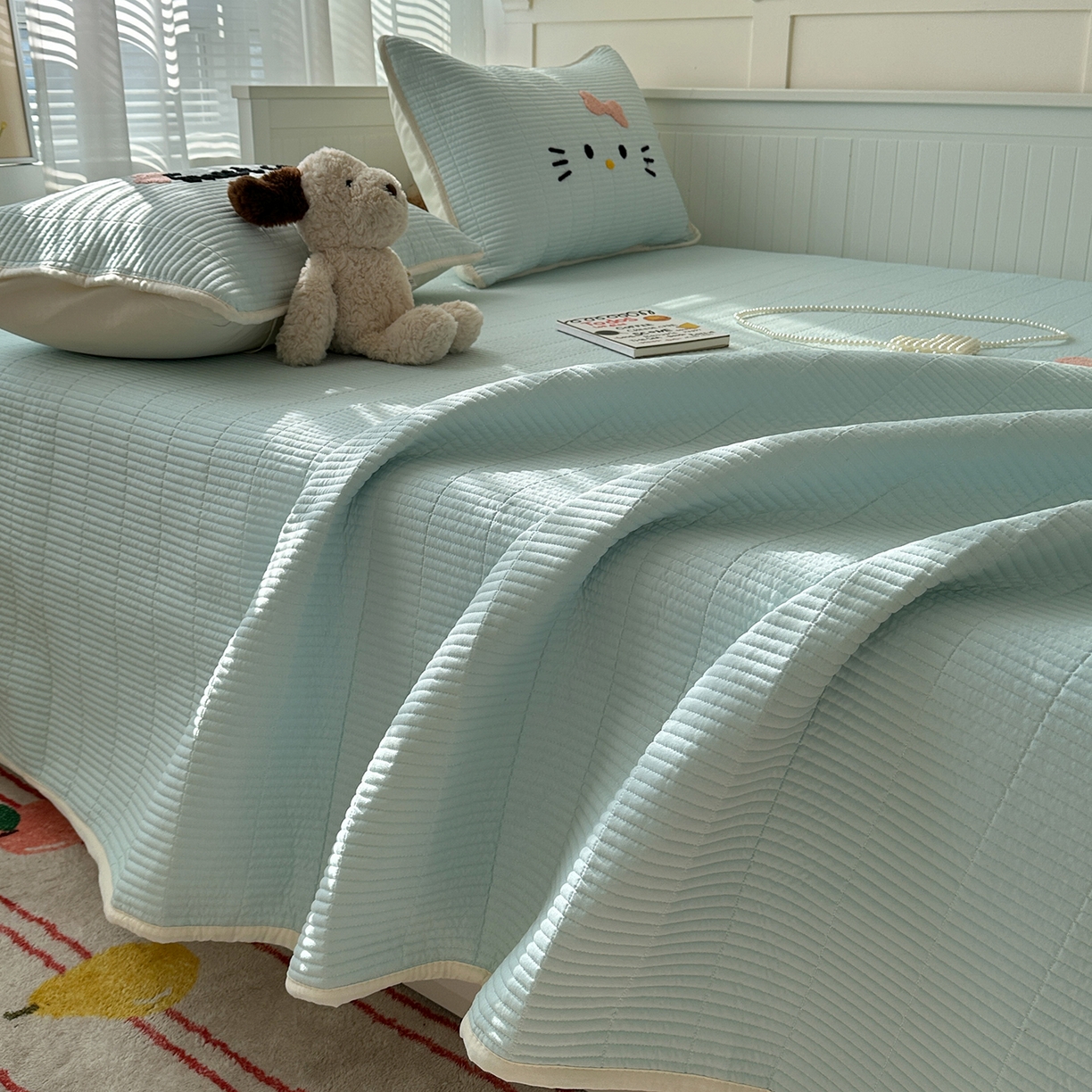 91家纺网 家纺一手货源 找家纺 繁花家居 2025新款云朵棉软到心坎可爱毛巾绣床盖，不跑床的加厚床单 喵喵-奶蓝