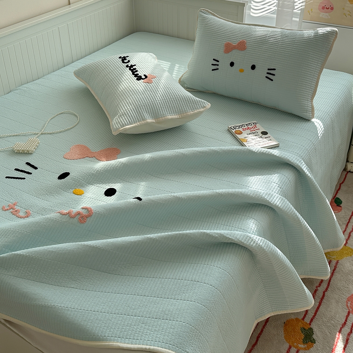 91家纺网 家纺一手货源 找家纺 繁花家居 2025新款云朵棉软到心坎可爱毛巾绣床盖，不跑床的加厚床单 喵喵-奶蓝