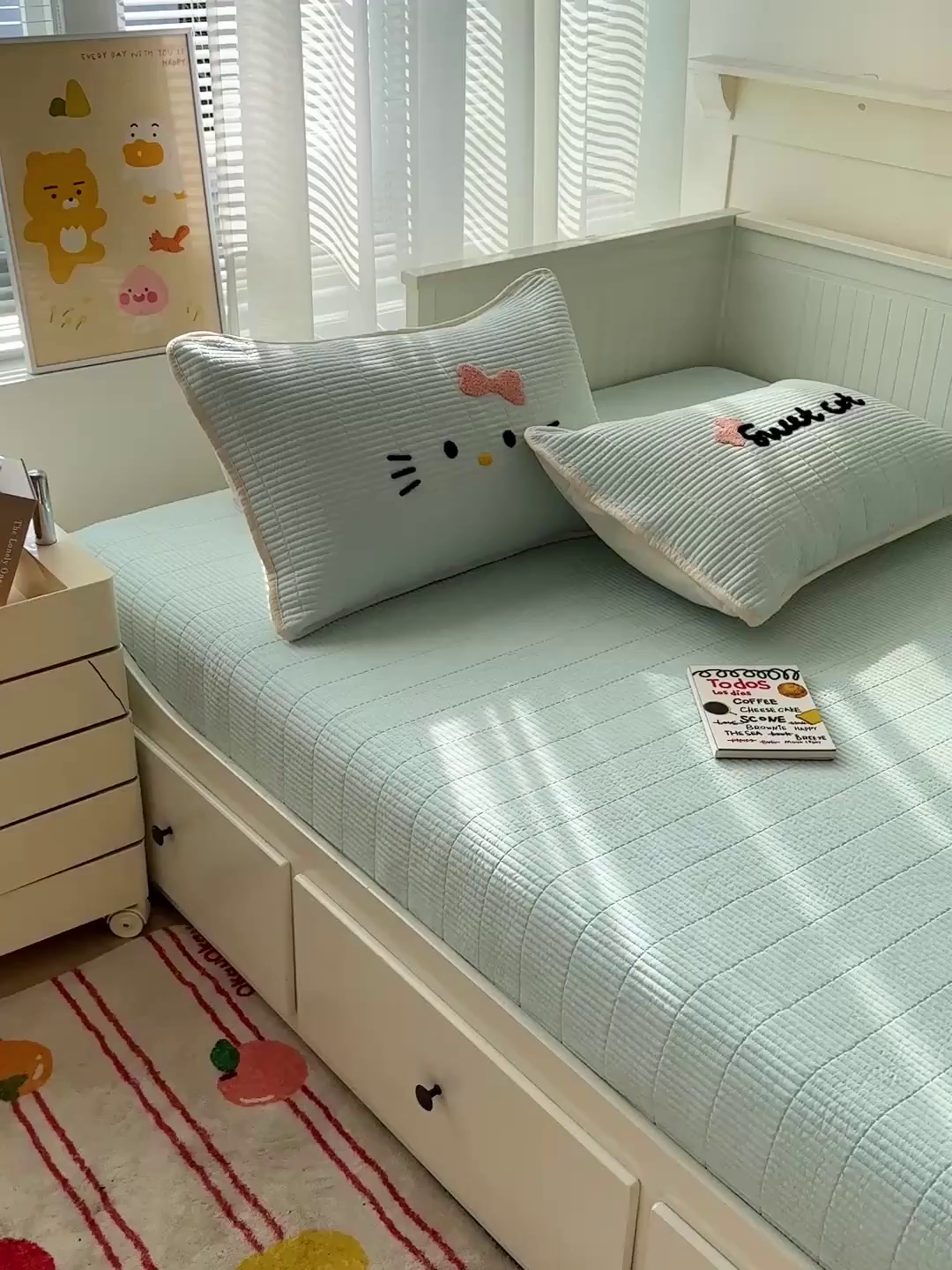 91家纺网 家纺一手货源 找家纺 繁花家居 2025新款云朵棉软到心坎可爱毛巾绣床盖，不跑床的加厚床单 喵喵-奶蓝