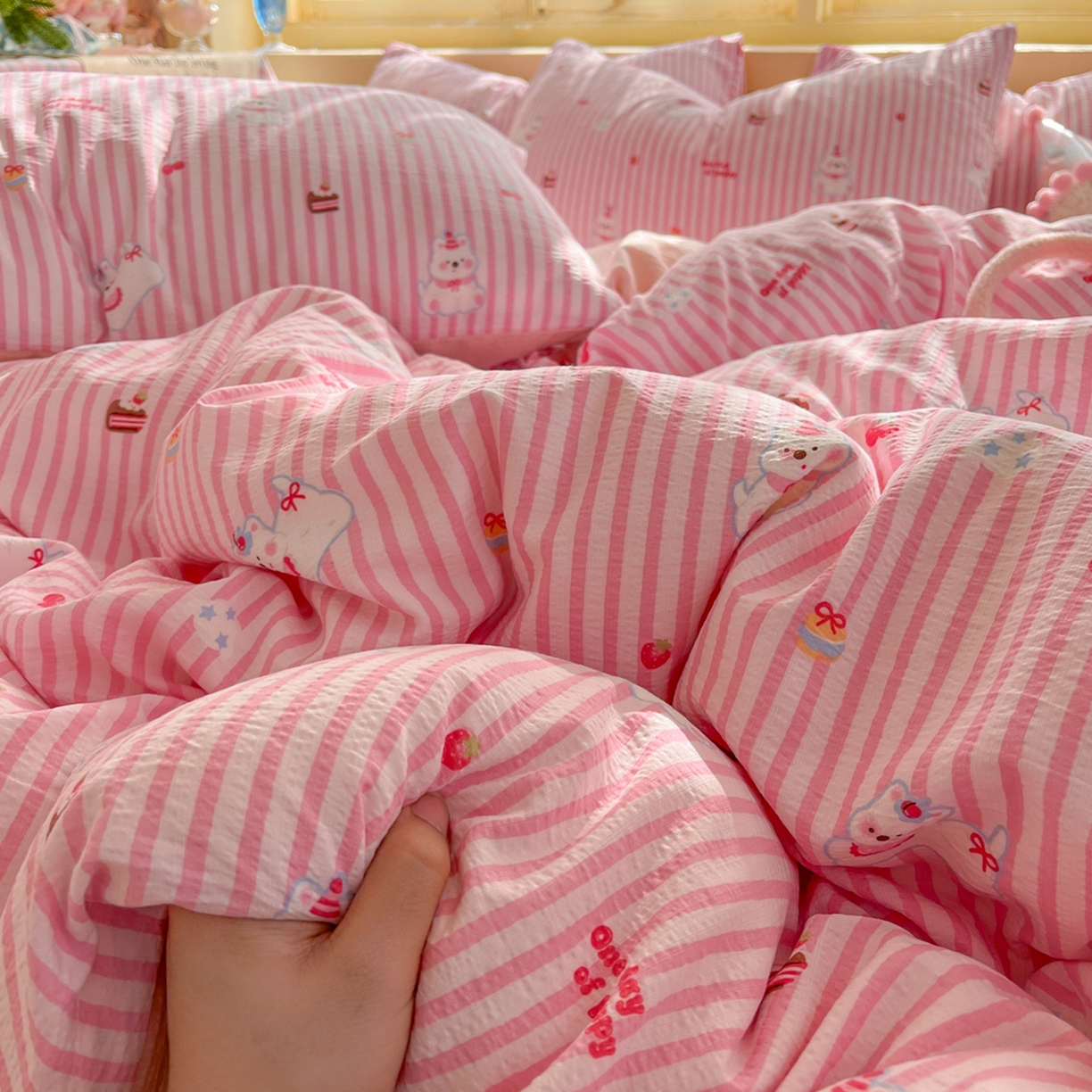 91家纺网 家纺一手货源 找家纺 玉海棠家纺 2025新款双层皱皱纱四件套 生日派对