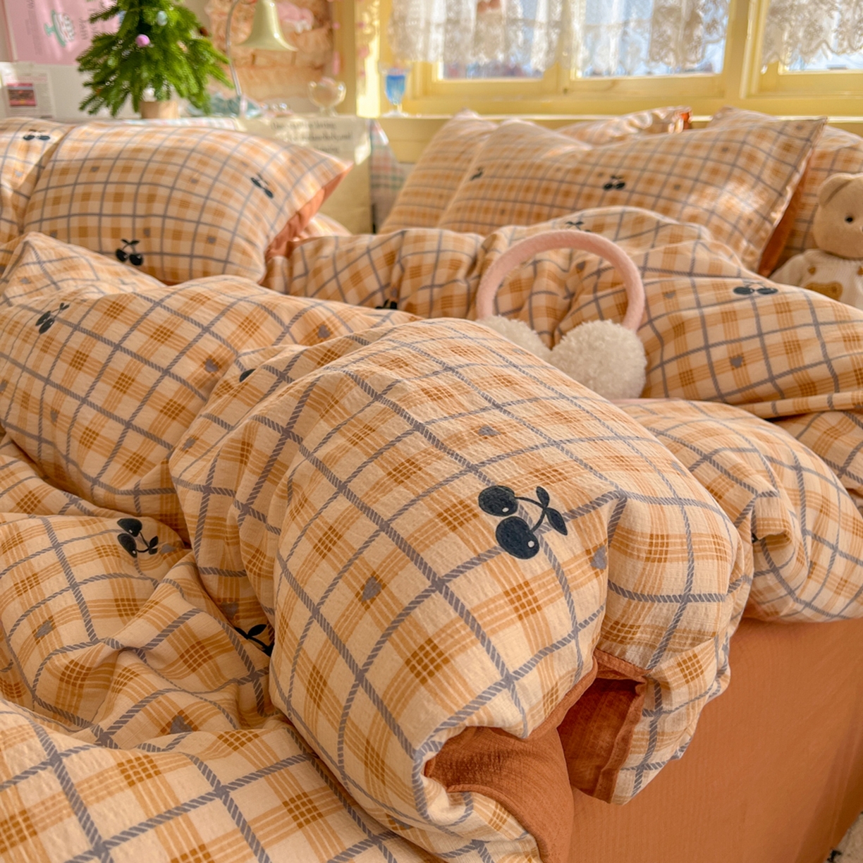 91家纺网 家纺一手货源 找家纺 玉海棠家纺 2025新款双层皱皱纱四件套 焦糖樱桃