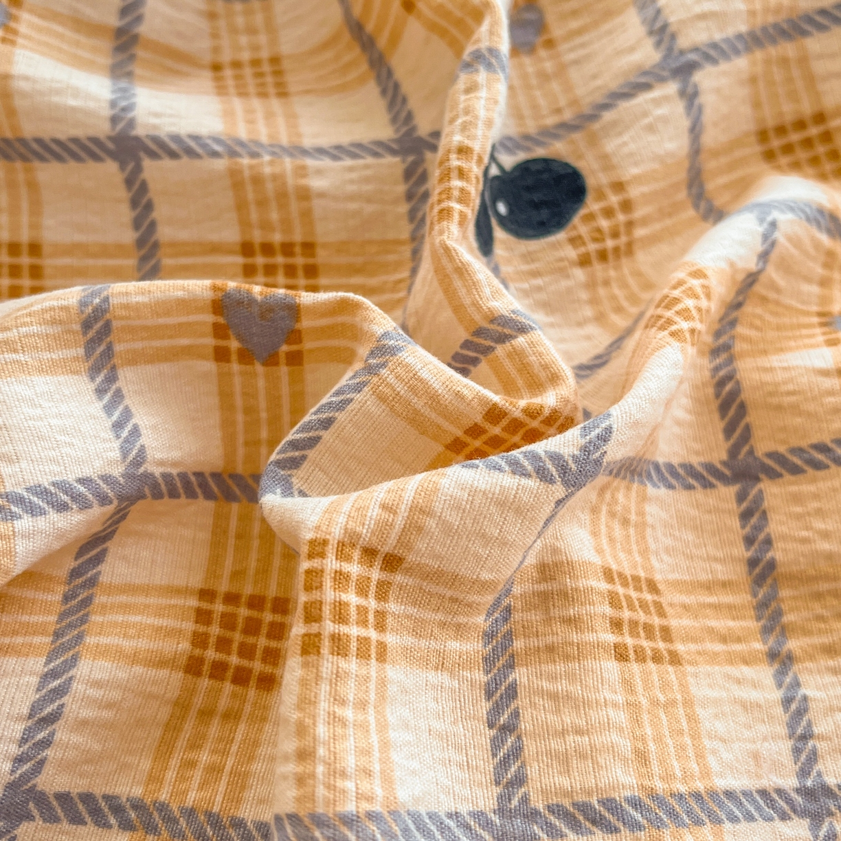 91家纺网 家纺一手货源 找家纺 玉海棠家纺 2025新款双层皱皱纱四件套 焦糖樱桃