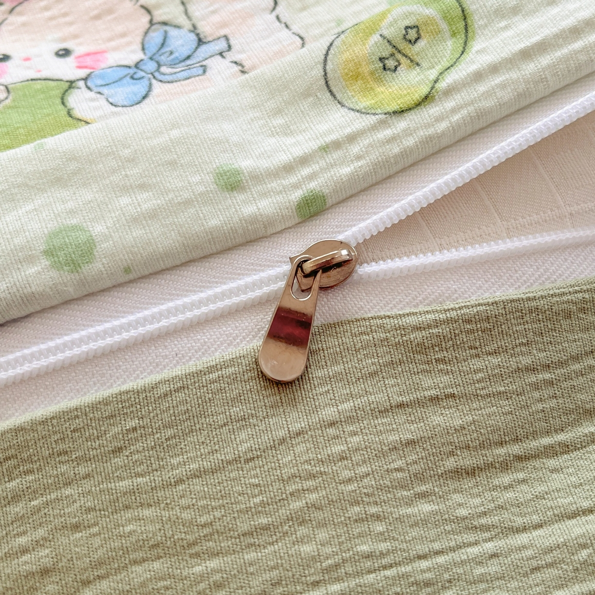 91家纺网 家纺一手货源 找家纺 玉海棠家纺 2025新款双层皱皱纱四件套 青苹果乐园