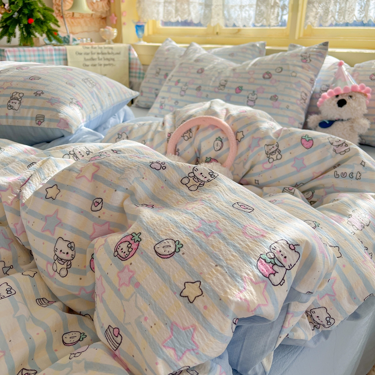 91家纺网 家纺一手货源 找家纺 玉海棠家纺 2025新款双层皱皱纱四件套 星光草莓猫