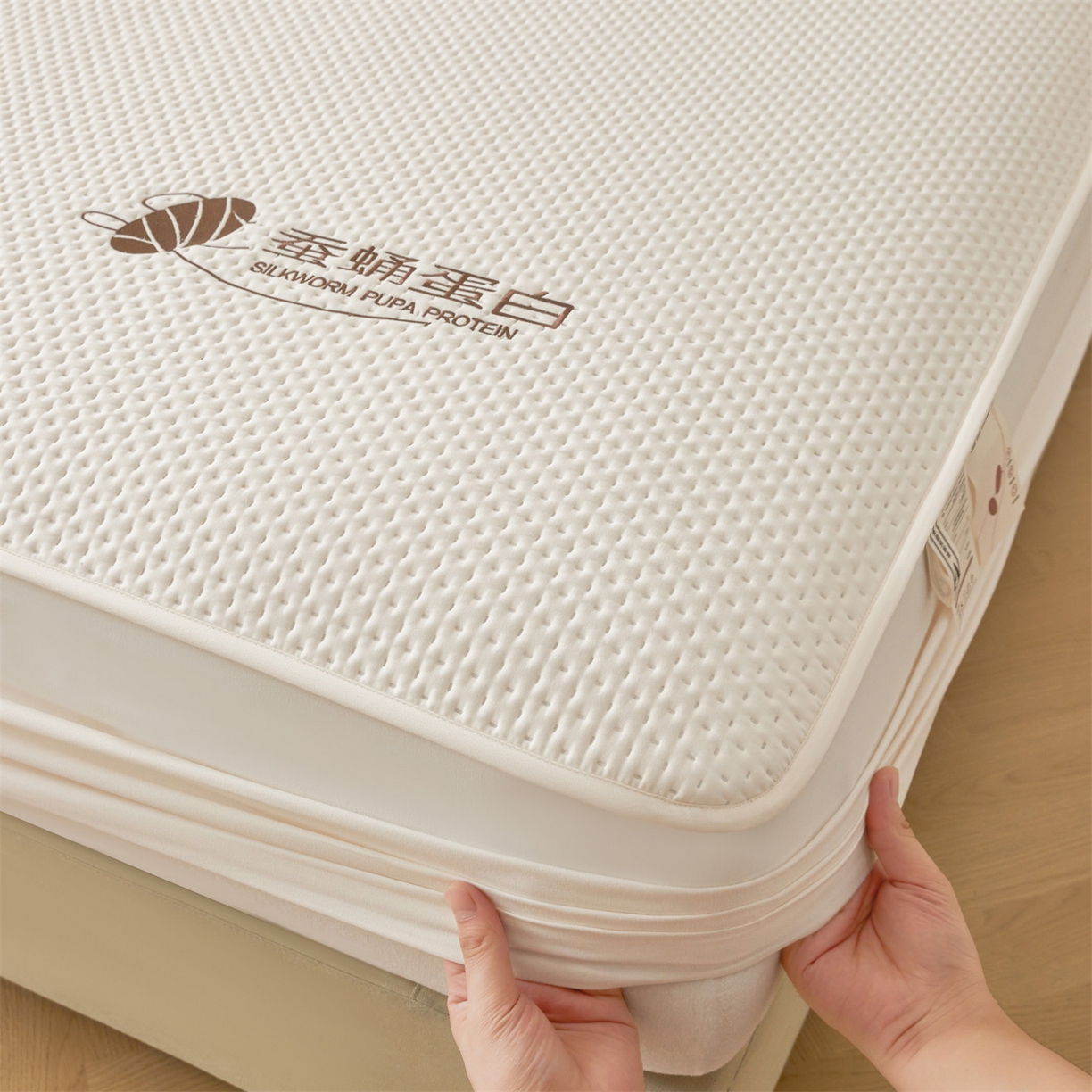 91家纺网 家纺一手货源 找家纺 （总）居眠 2026新款蚕蛹蛋白夹层床笠贝尔夹棉床笠