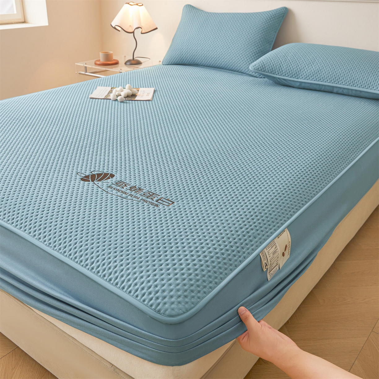 91家纺网 家纺一手货源 找家纺 （总）居眠 2026新款蚕蛹蛋白夹层床笠贝尔夹棉床笠