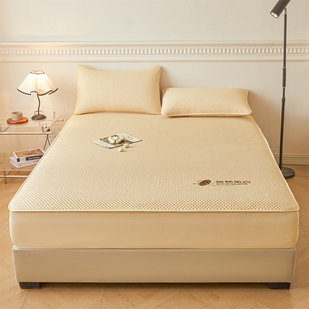 91家纺网 家纺一手货源 找家纺 居眠 2026新款蚕蛹蛋白夹层床笠贝尔夹棉床笠 贝尔-卡