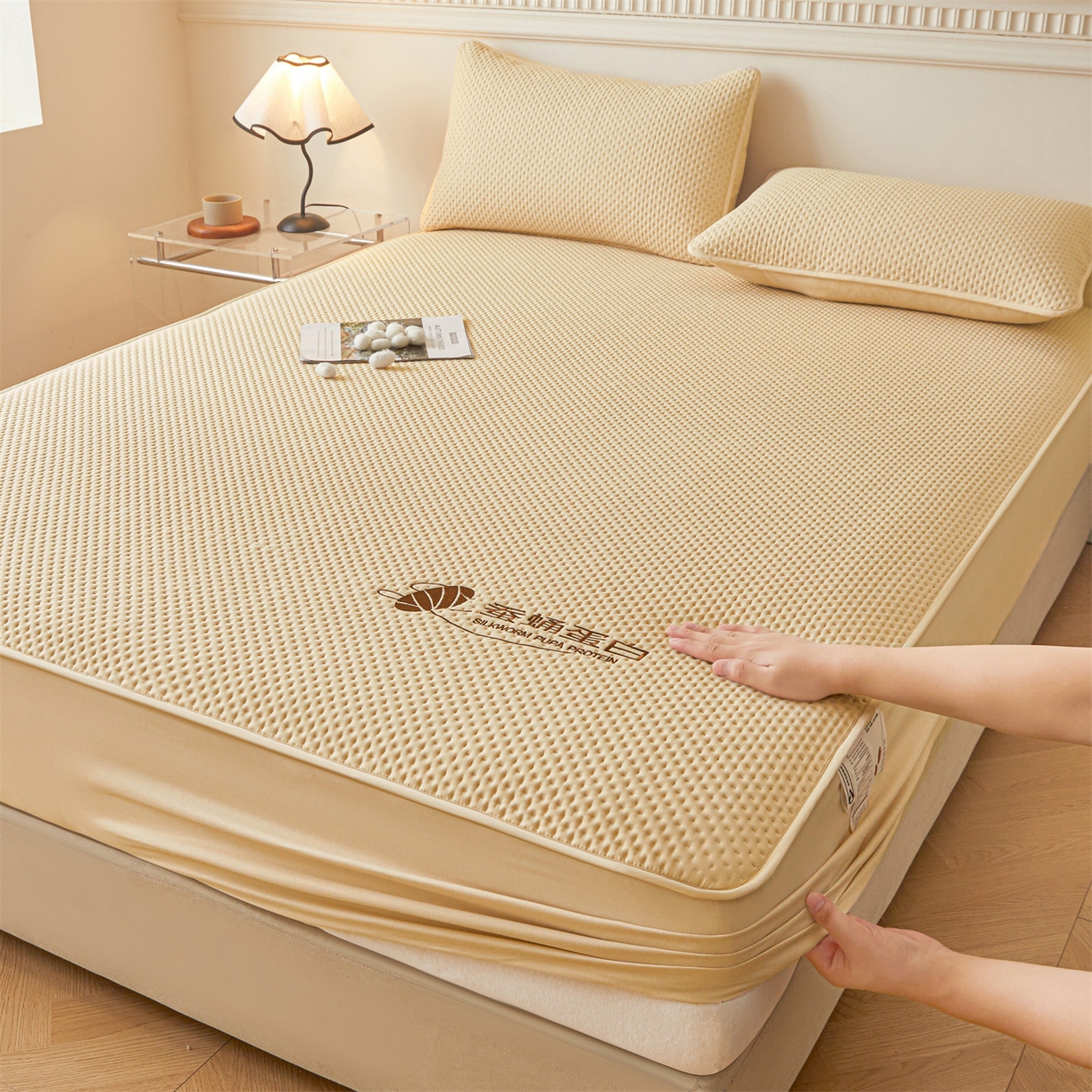 91家纺网 家纺一手货源 找家纺 居眠 2026新款蚕蛹蛋白夹层床笠贝尔夹棉床笠 贝尔-卡