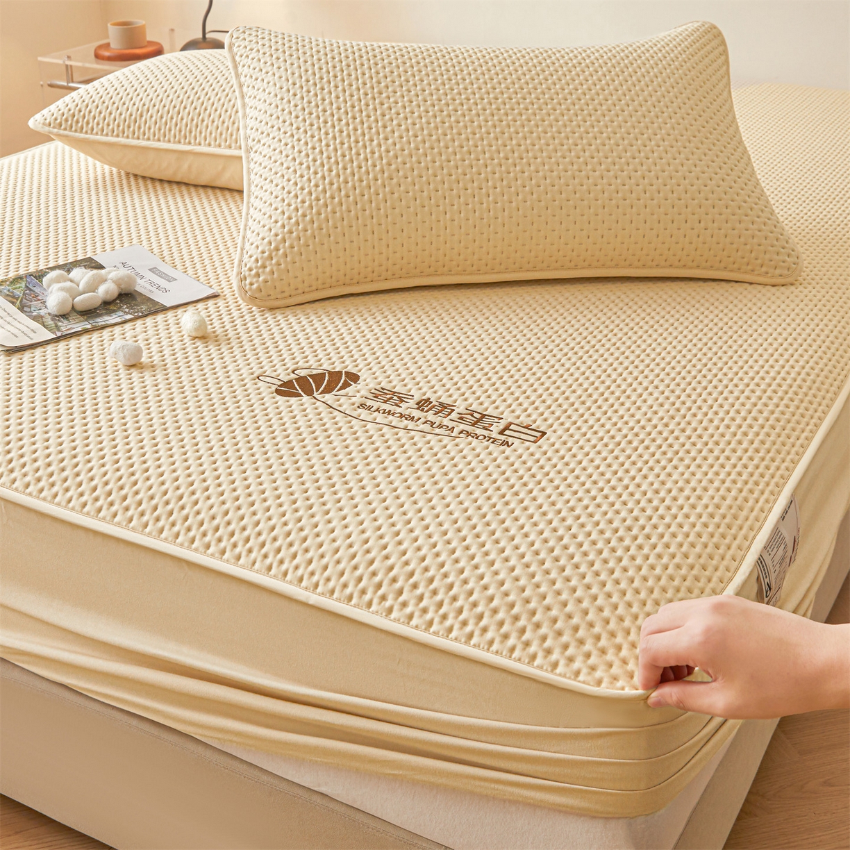 91家纺网 家纺一手货源 找家纺 居眠 2026新款蚕蛹蛋白夹层床笠贝尔夹棉床笠 贝尔-卡