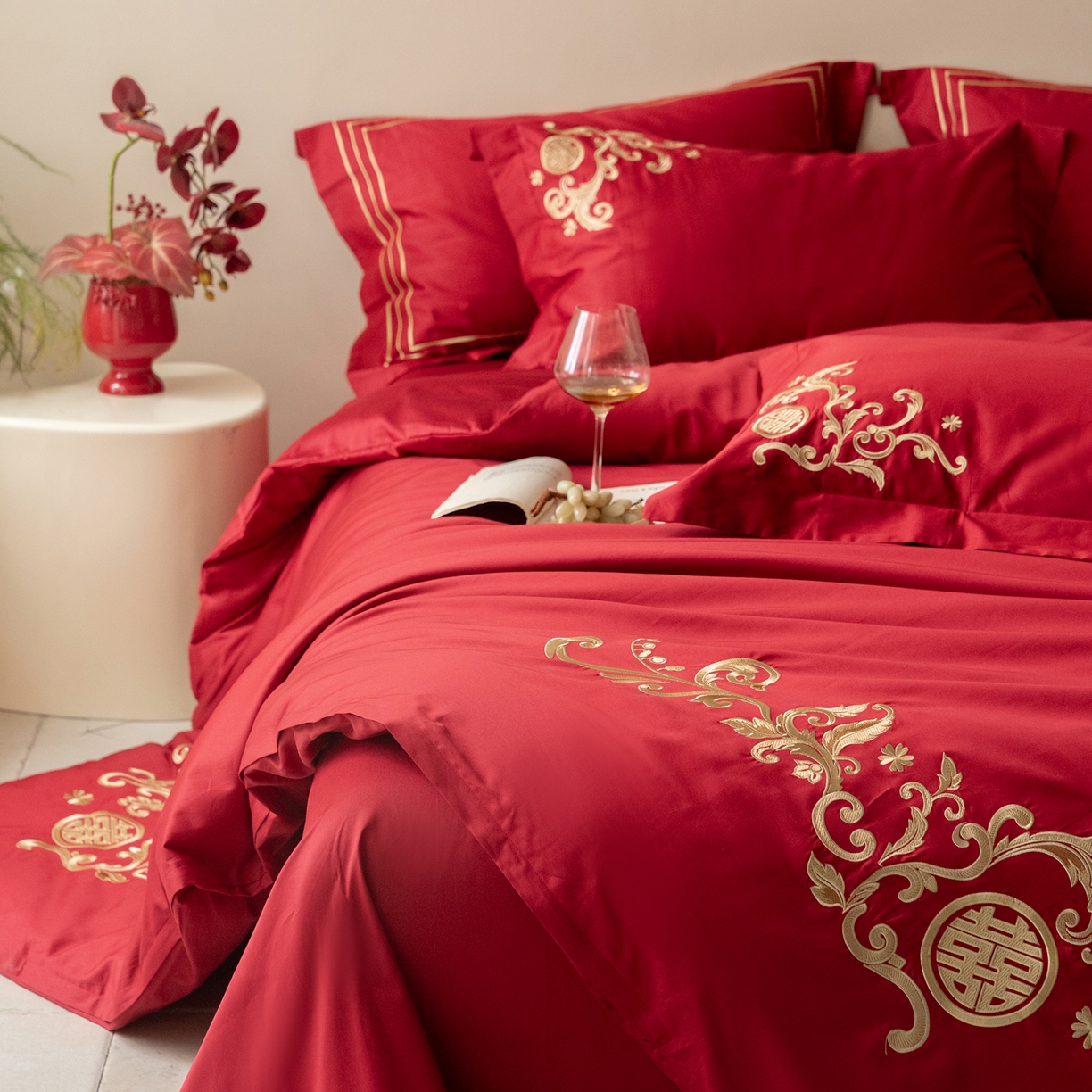 91家纺网 家纺一手货源 找家纺 （总）【会员-20】 【控价商品】【提供买家秀】  2026新款100s长绒棉全棉床上用品结婚四件套刺绣款