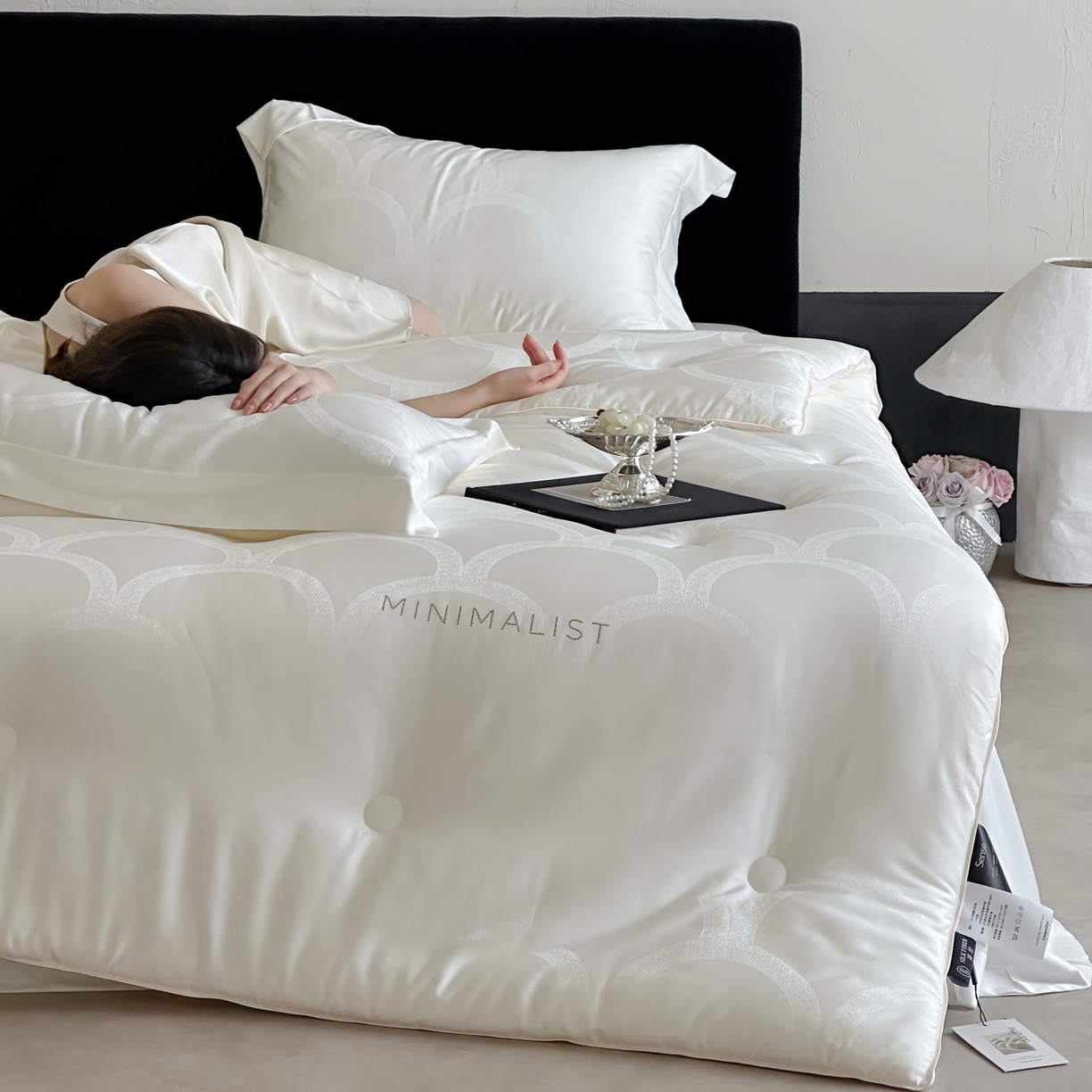 91家纺网 家纺一手货源 找家纺 佳汐蓝家纺 2026新款天丝棉大提花系列雅奢蚕丝蛋白被 被子被芯 绢纱白