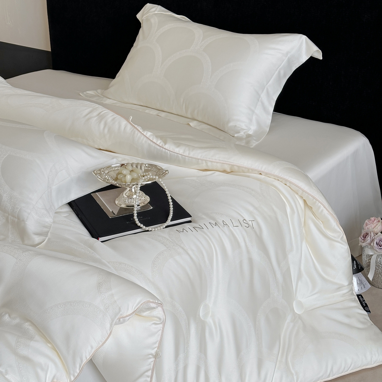 91家纺网 家纺一手货源 找家纺 佳汐蓝家纺 2026新款天丝棉大提花系列雅奢蚕丝蛋白被 被子被芯 绢纱白