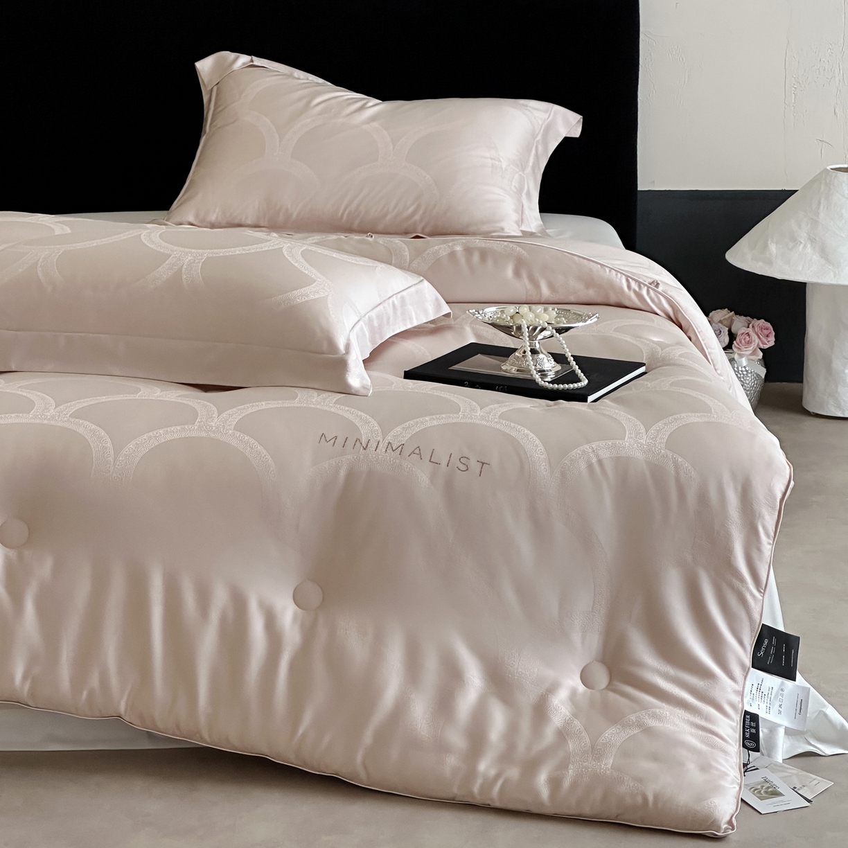 91家纺网 家纺一手货源 找家纺 佳汐蓝家纺 2026新款天丝棉大提花系列雅奢蚕丝蛋白被 被子被芯 香槟金