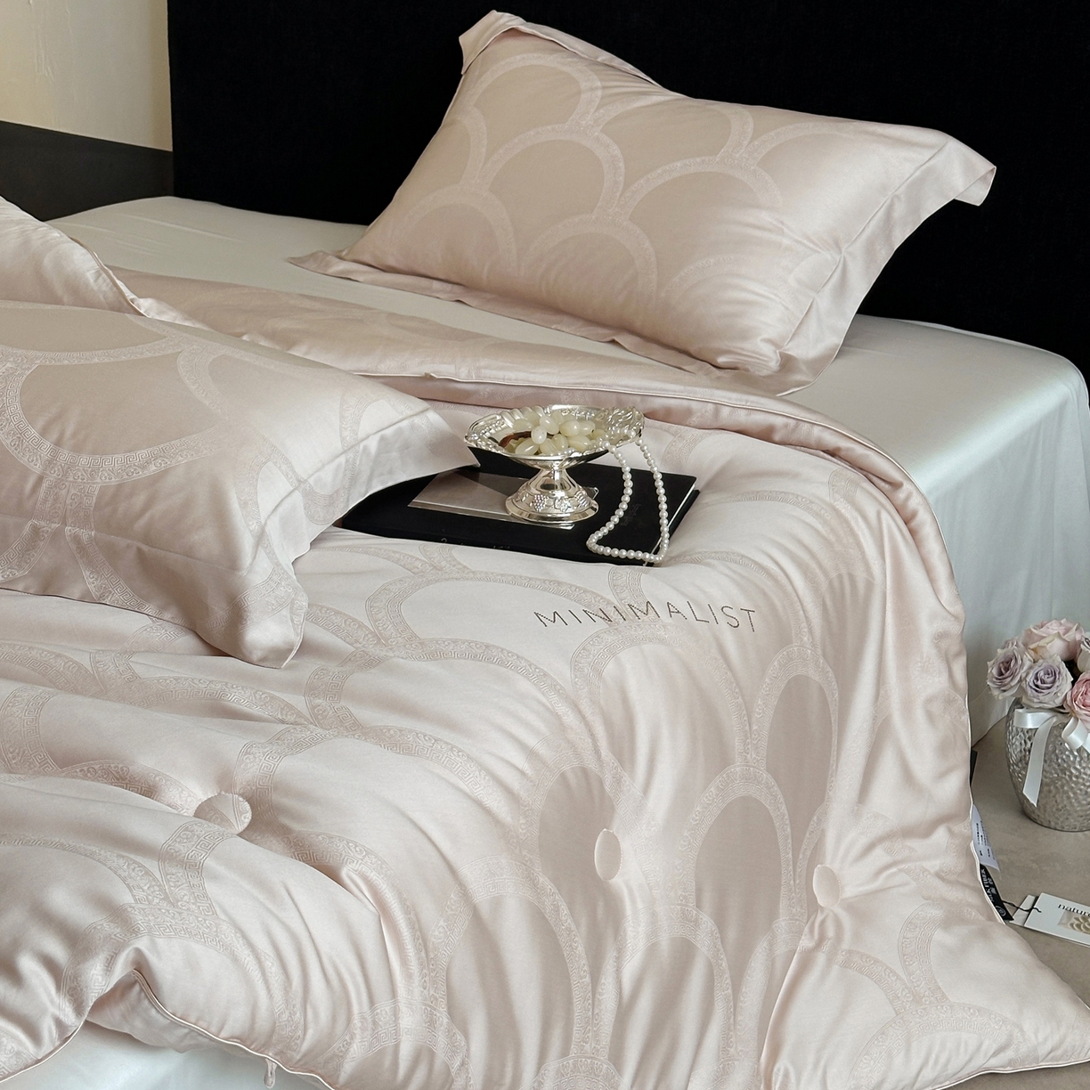 91家纺网 家纺一手货源 找家纺 佳汐蓝家纺 2026新款天丝棉大提花系列雅奢蚕丝蛋白被 被子被芯 香槟金