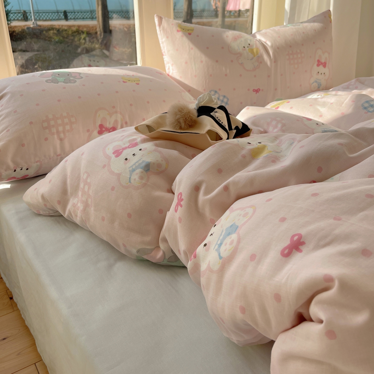 91家纺网 家纺一手货源 找家纺 六巷胡同 2026春夏新款INS卡通A类全棉纯棉双层纱四件套 双层纱-动物园日记