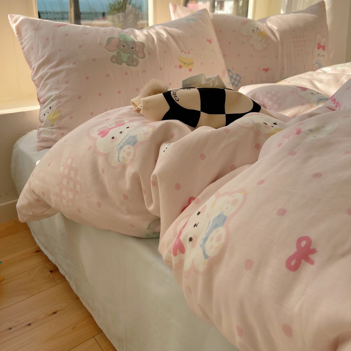 91家纺网 家纺一手货源 找家纺 六巷胡同 2026春夏新款INS卡通A类全棉纯棉双层纱四件套 双层纱-动物园日记