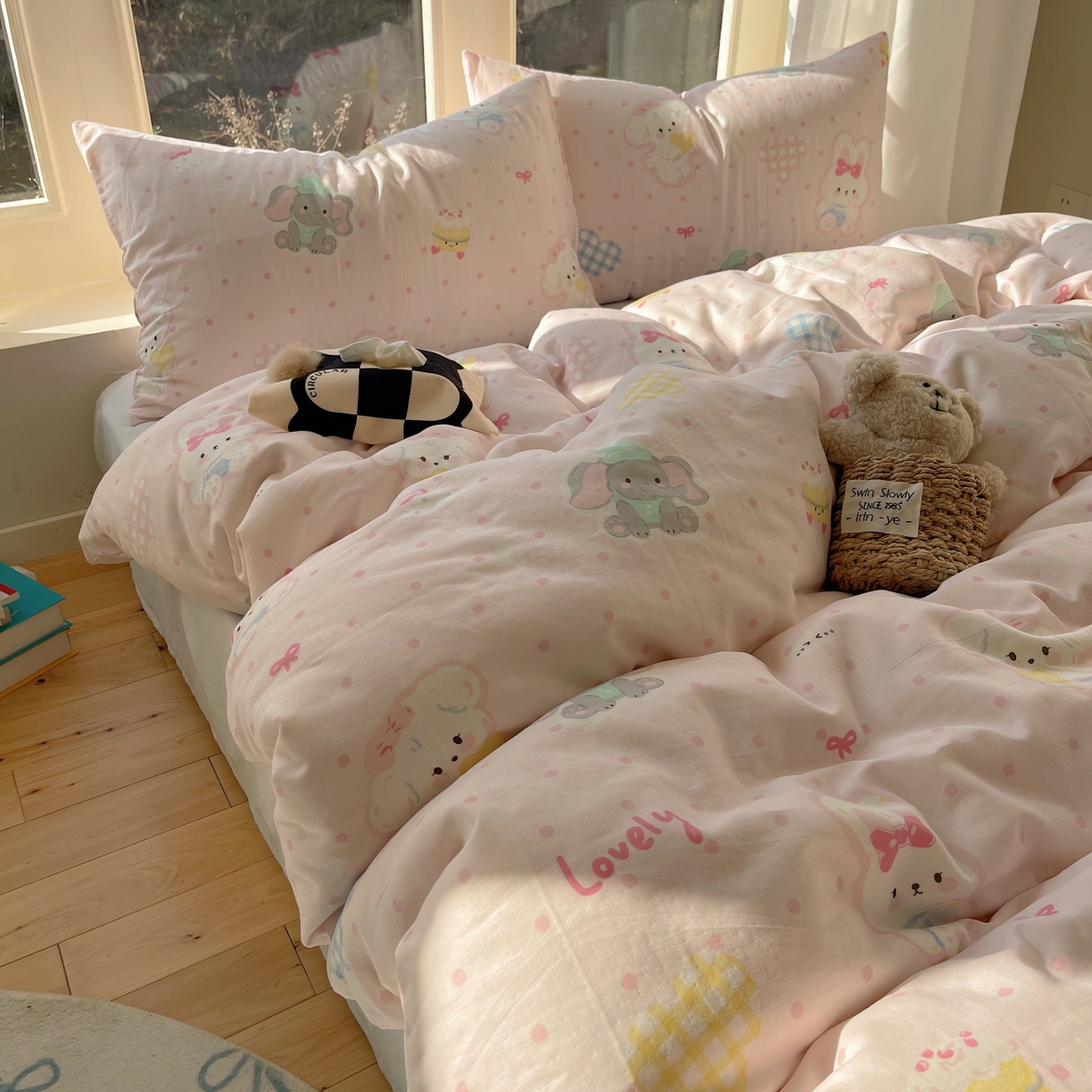 91家纺网 家纺一手货源 找家纺 六巷胡同 2026春夏新款INS卡通A类全棉纯棉双层纱四件套 双层纱-动物园日记