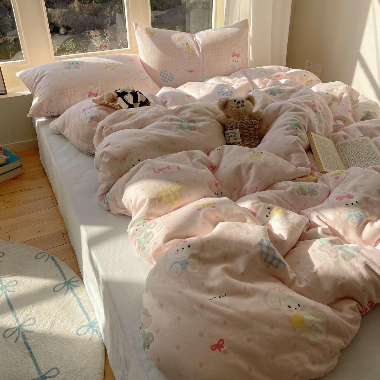 91家纺网 家纺一手货源 找家纺 六巷胡同 2026春夏新款INS卡通A类全棉纯棉双层纱四件套 双层纱-动物园日记