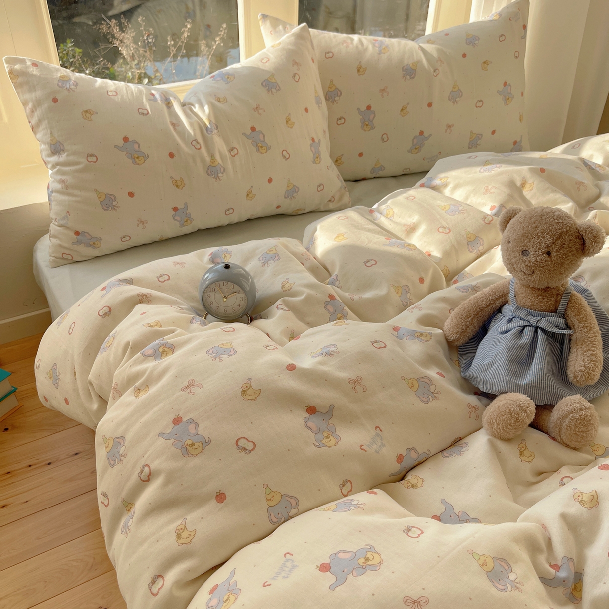 91家纺网 家纺一手货源 找家纺 六巷胡同 2026春夏新款INS卡通A类全棉纯棉双层纱四件套 双层纱-可爱小象鸭